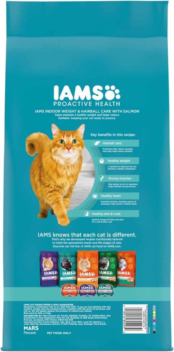 IAMS Proactive Health Adult Indoor Weight & Hairball Care Dry Cat Food with Salmon, 7 lb. Bag - Image 2