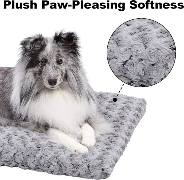 MidWest Homes for Pets Plush Pet Bed | Ombré Swirl & Cat Bed | Gray 17L x 11W x 1.5H - Inches for Toy Dog Breeds, 40618-SGB, 18-Inch - Image 5