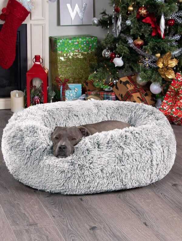 Round Plush Pet Bed - Luxurious Comfort for Dogs and Cats (Medium) - Image 2