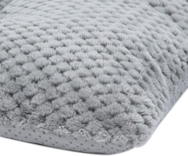 WONDER MIRACLE Fuzzy Deluxe Pet Beds, Super Plush Dog or Cat Beds Ideal for Dog Crates, Machine Wash & Dryer Friendly (15" x 23", S-Grey) - Image 5